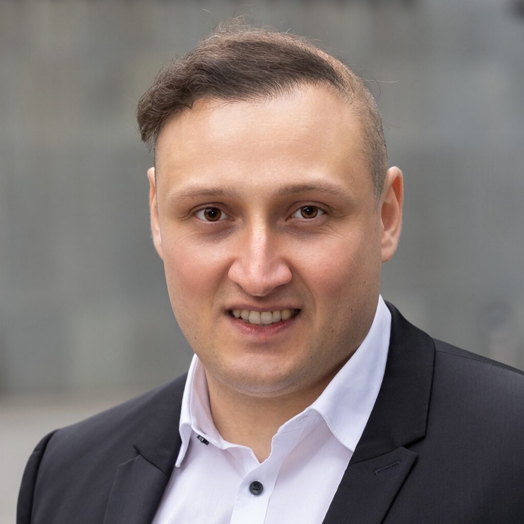 Marlon Lutze – ist Geschäftsführer der Bäckerei-Corporation GmbH. Marlon Lutze ist Bäckermeister, Betriebswirt und Nachfolge-Spezialist.